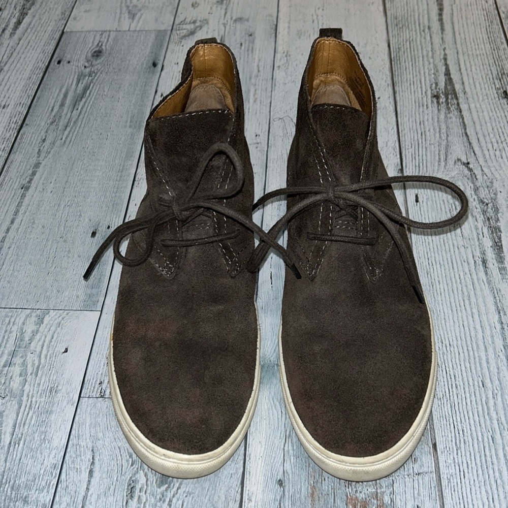 Lucky Brand women’s dark brown suede ankle sneakers. Size 9/40